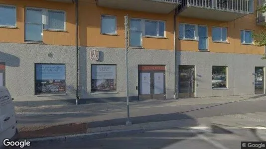 Lägenheter till salu i Huddinge - Bild från Google Street View