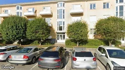 Lägenheter till salu i Västerås - Bild från Google Street View Lägenheter till salu i Västerås - Bild från Google Street View