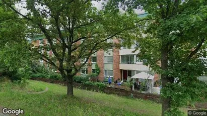 Lägenheter till salu i Huddinge - Bild från Google Street View