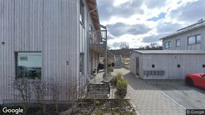 Bostadsrätter till salu i Tjörn - Bild från Google Street View