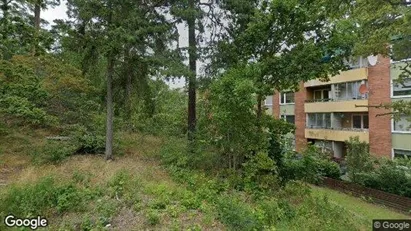 Lägenheter till salu i Huddinge - Bild från Google Street View