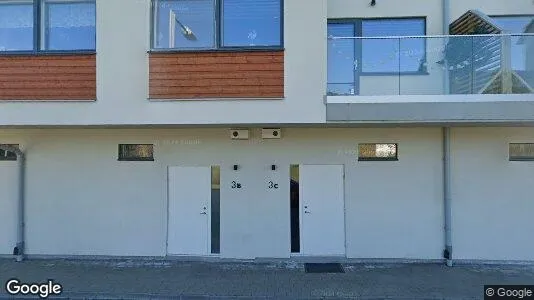 Lägenheter till salu i Upplands Väsby - Bild från Google Street View