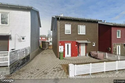 Lägenheter till salu i Huddinge - Bild från Google Street View