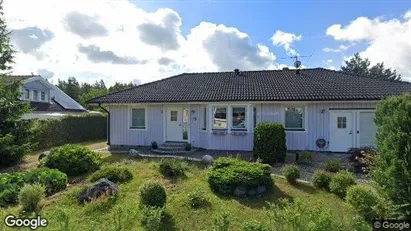 Lägenheter till salu i Huddinge - Bild från Google Street View