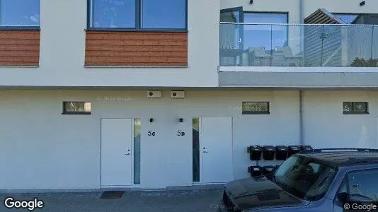 Lägenheter till salu i Upplands Väsby - Bild från Google Street View