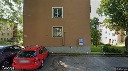 Lägenheter till salu i Söderort - Bild från Google Street View Lägenheter till salu i Söderort - Bild från Google Street View