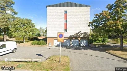 Bostadsrätter till salu i Haninge - Bild från Google Street View