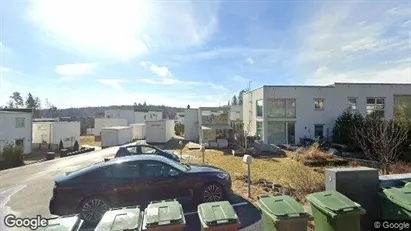 Bostadsrätter till salu i Huddinge - Bild från Google Street View