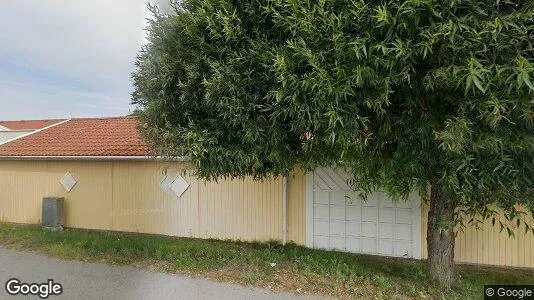 Lägenheter till salu i Huddinge - Bild från Google Street View