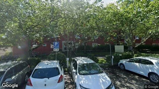 Lägenheter till salu i Huddinge - Bild från Google Street View