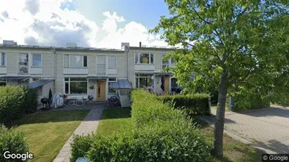 Lägenheter till salu i Huddinge - Bild från Google Street View