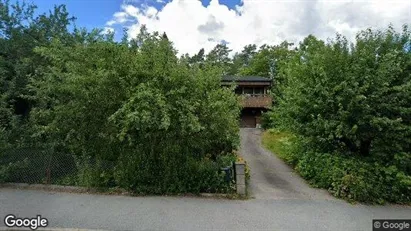 Lägenheter till salu i Huddinge - Bild från Google Street View