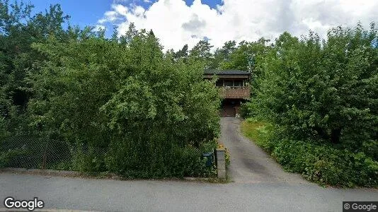 Lägenheter till salu i Huddinge - Bild från Google Street View