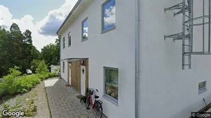 Lägenheter till salu i Huddinge - Bild från Google Street View