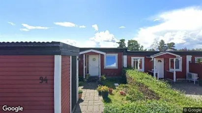 Lägenheter till salu i Huddinge - Bild från Google Street View