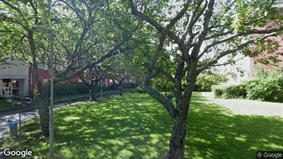 Lägenheter till salu i Huddinge - Bild från Google Street View