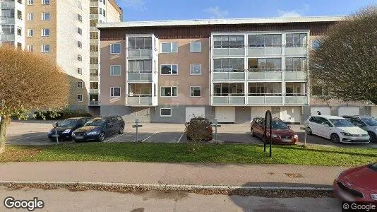 Bostadsrätter till salu i Köping - Bild från Google Street View