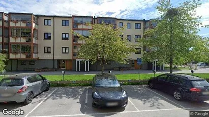 Bostadsrätter till salu i Haninge - Bild från Google Street View