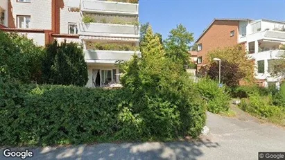 Lägenheter till salu i Huddinge - Bild från Google Street View