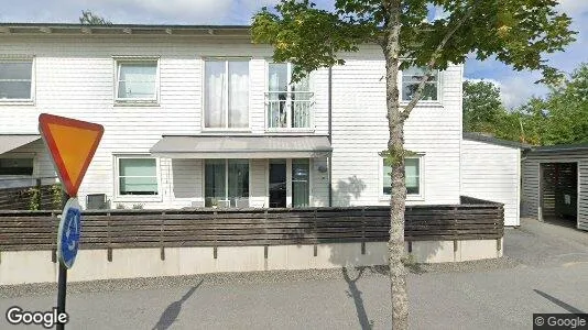 Lägenheter till salu i Huddinge - Bild från Google Street View