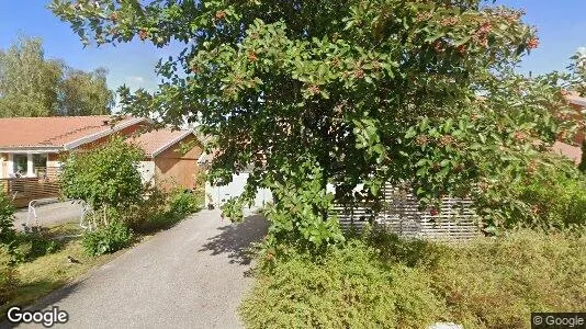Bostadsrätter till salu i Håbo - Bild från Google Street View