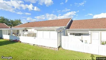 Bostadsrätter till salu i Tjörn - Bild från Google Street View