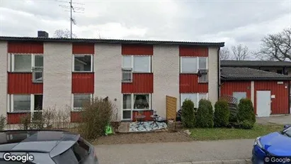 Lägenheter till salu i Huddinge - Bild från Google Street View