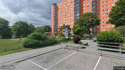 Lägenheter till salu i Huddinge - Bild från Google Street View