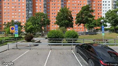 Bostadsrätter till salu i Huddinge - Bild från Google Street View