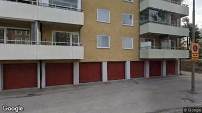 Lägenheter till salu i Huddinge - Bild från Google Street View