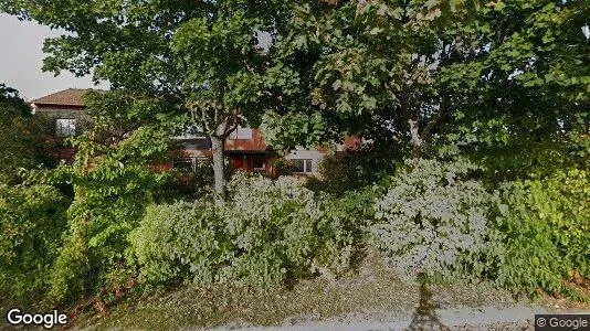 Bostadsrätter till salu i Ekerö - Bild från Google Street View