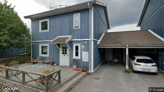 Lägenheter till salu i Botkyrka - Bild från Google Street View