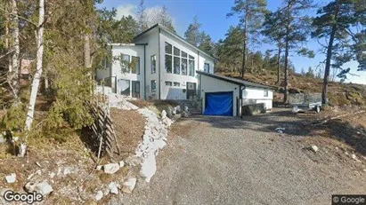 Lägenheter till salu i Huddinge - Bild från Google Street View
