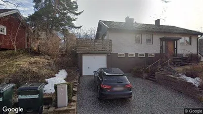 Lägenheter till salu i Huddinge - Bild från Google Street View