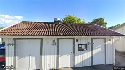 Bostadsrätter till salu i Tjörn - Bild från Google Street View