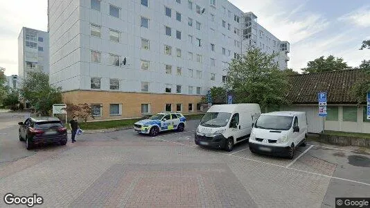 Lägenheter att hyra i Huddinge - Bild från Google Street View