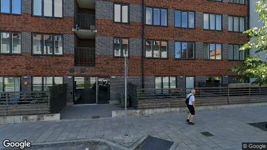 Lägenheter till salu i Huddinge - Bild från Google Street View