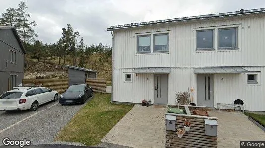 Lägenheter till salu i Huddinge - Bild från Google Street View