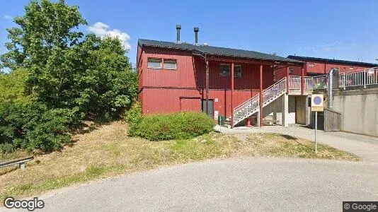 Lägenheter till salu i Huddinge - Bild från Google Street View