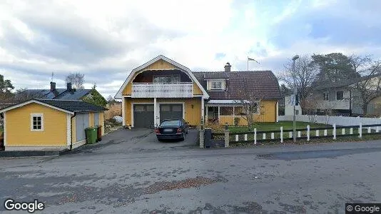 Lägenheter till salu i Upplands Väsby - Bild från Google Street View