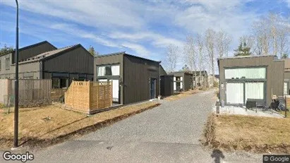 Lägenheter till salu i Huddinge - Bild från Google Street View