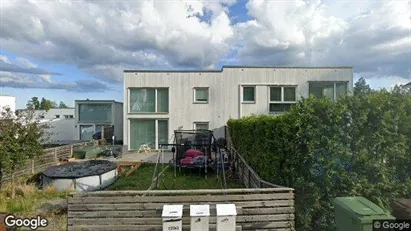 Bostadsrätter till salu i Huddinge - Bild från Google Street View