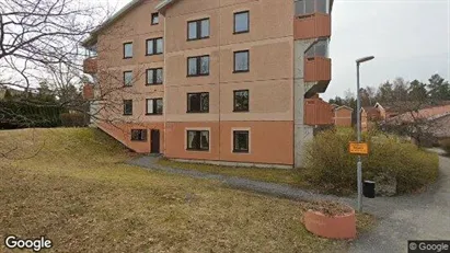 Lägenheter till salu i Upplands-Bro - Bild från Google Street View