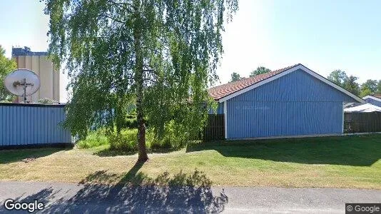 Bostadsrätter till salu i Vara - Bild från Google Street View