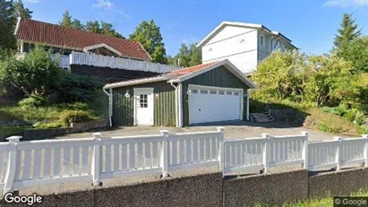 Lägenheter till salu i Huddinge - Bild från Google Street View