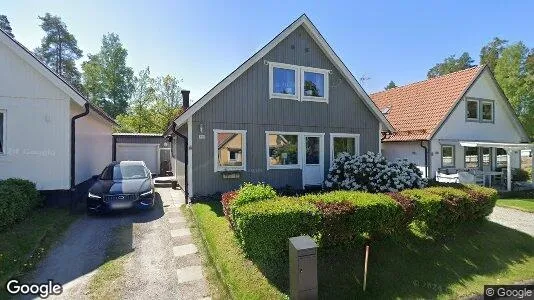 Lägenheter till salu i Huddinge - Bild från Google Street View