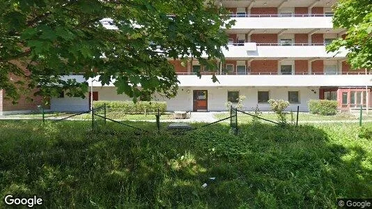 Lägenheter att hyra i Huddinge - Bild från Google Street View