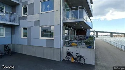 Bostadsrätter till salu i Tjörn - Bild från Google Street View