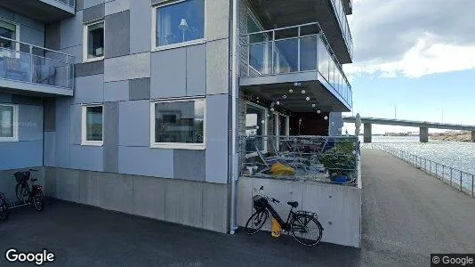 Bostadsrätter till salu i Tjörn - Bild från Google Street View