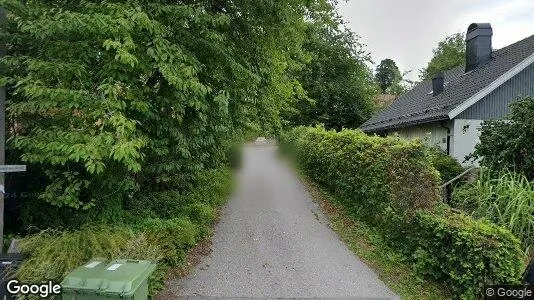 Lägenheter till salu i Huddinge - Bild från Google Street View